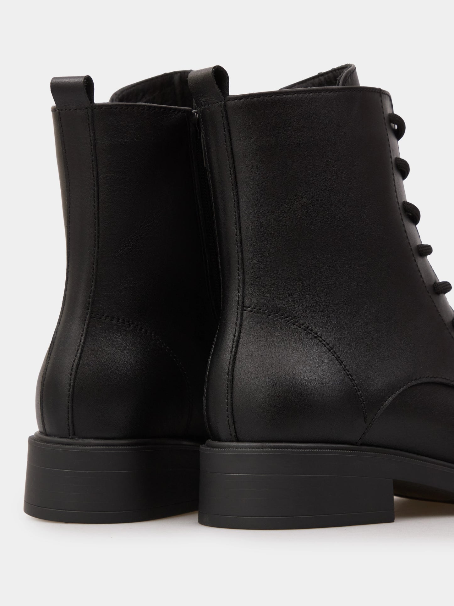 KIRA черевики чорні шкіряні на байці