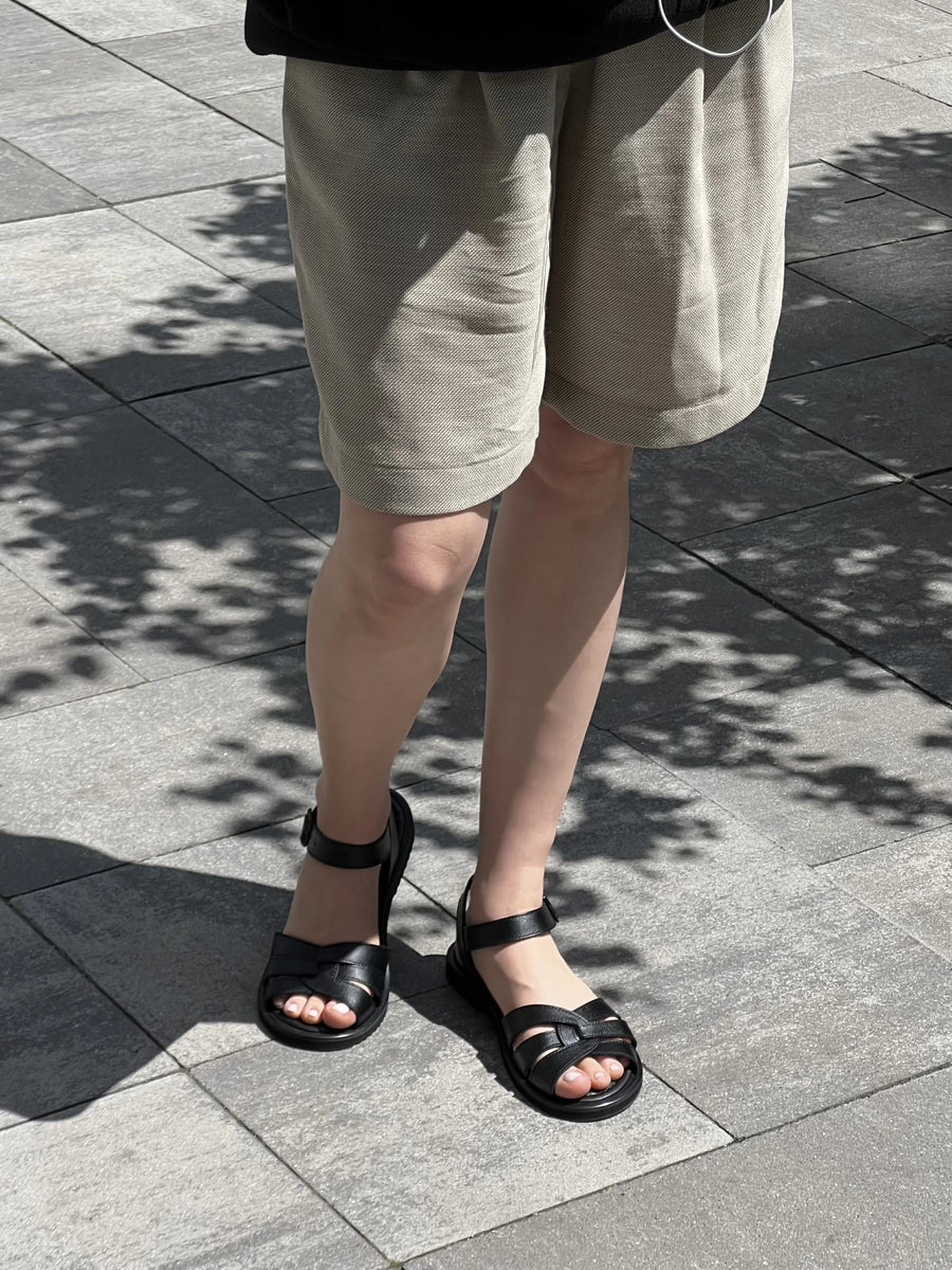 ELLE сандалі анатомічної форми чорні шкіряні