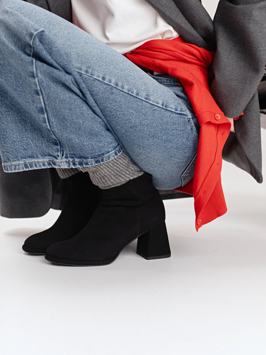 LIVIA ботильйони на підборах 5 см чорні замшеві на байці