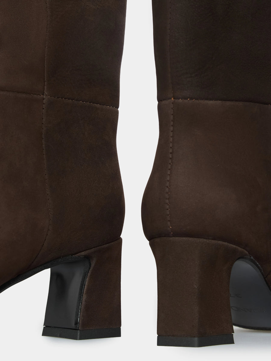 CARA ботильйони на підборах 5 см шоколадні нубукові на байці