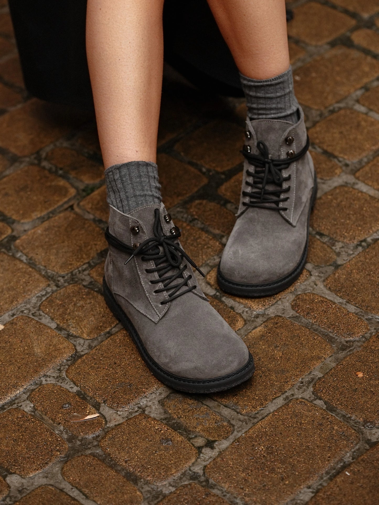 GRACE черевики анатомічної форми сірі замшеві на байці