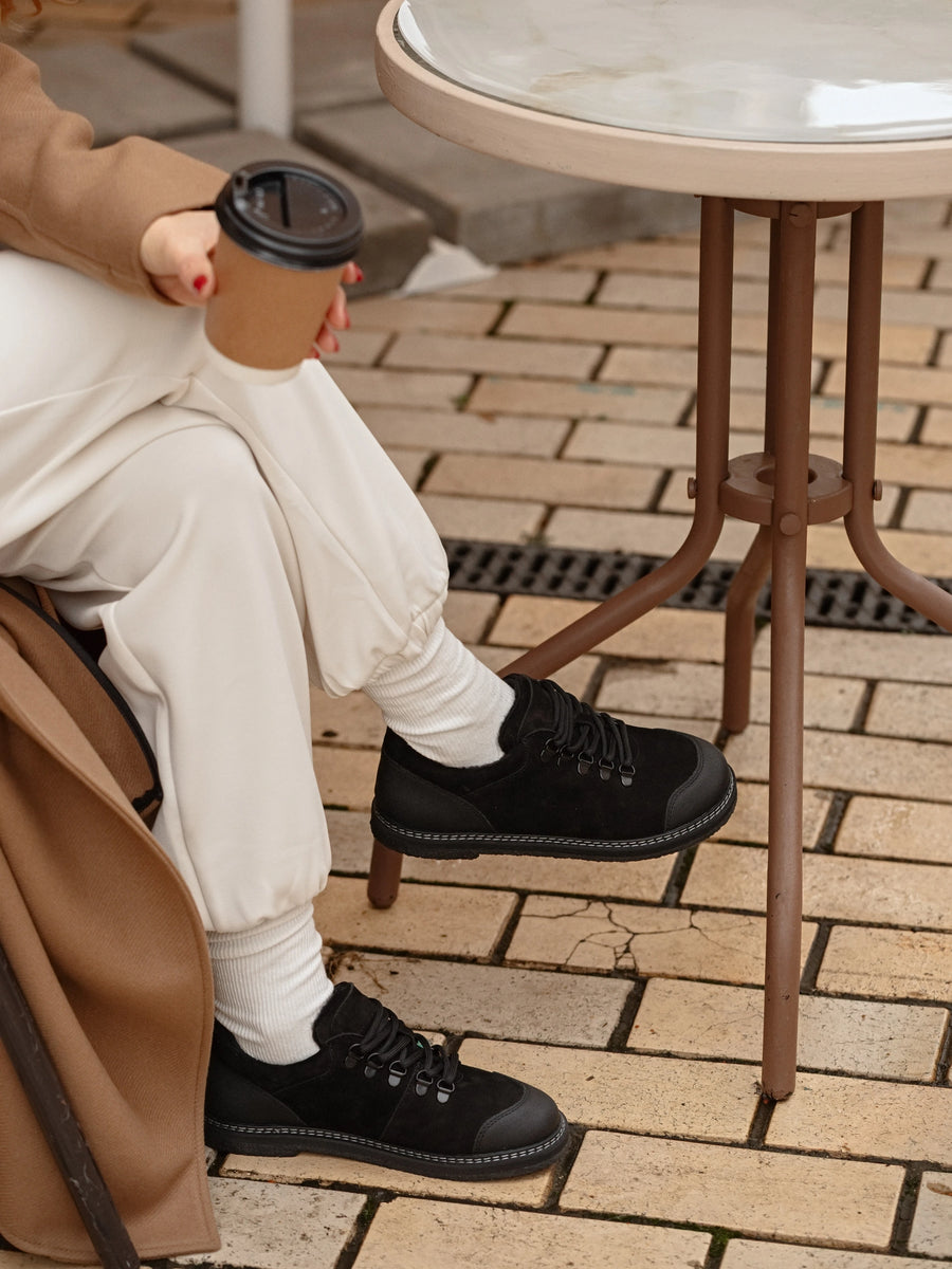 TIA напівчеревики анатомічної форми чорні нубукові на байці