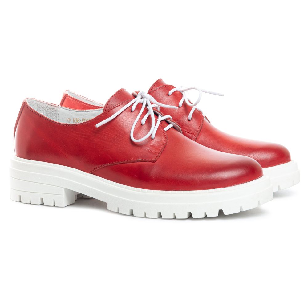 Туфли красные низкий ход на шнурках из натуральной кожи с мягкой стелькой на грубой подошве