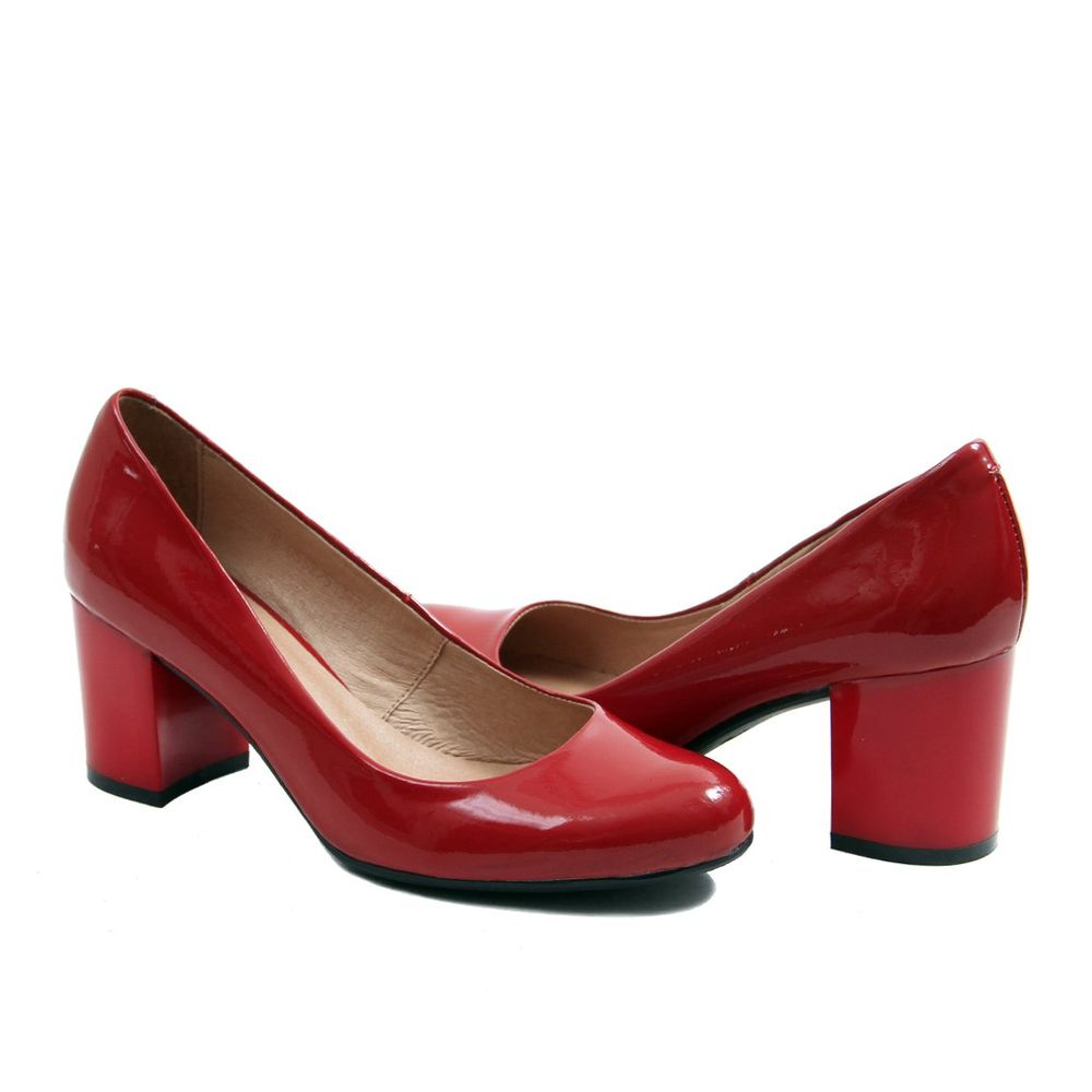 Туфли красные из эколака на устойчивом каблуке 6 см с мягкой стелькой